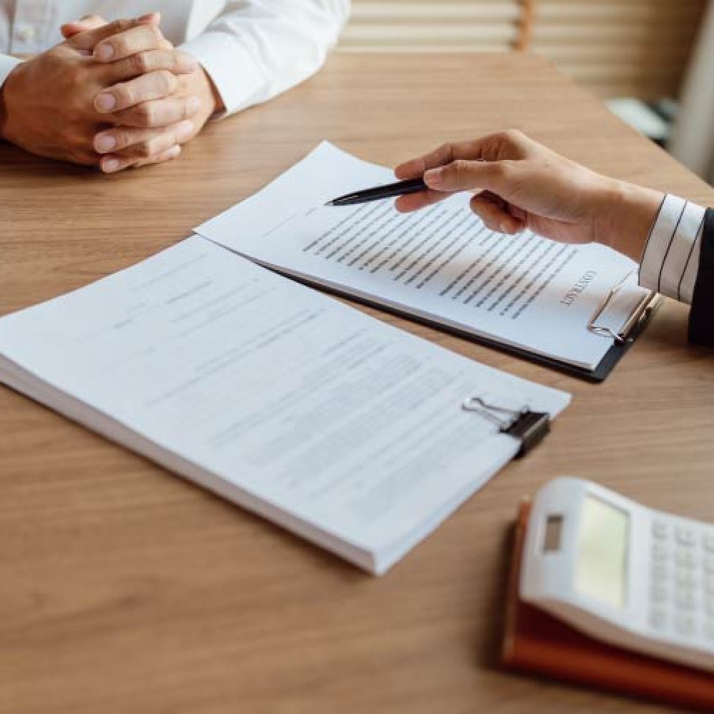 ¿Qué es un deducible y cómo funciona? ¡Con ejemplos prácticos!